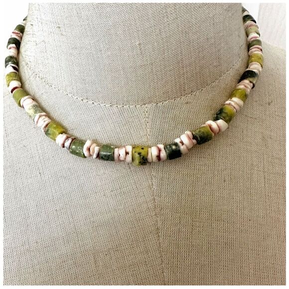 Vintage Green Jade Native Pueblo Tribe Ethnic Necklace - Picture 1 of 7